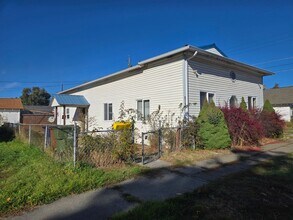 Building Photo - Northside Spokane! Coming Soon! Move In Sp...