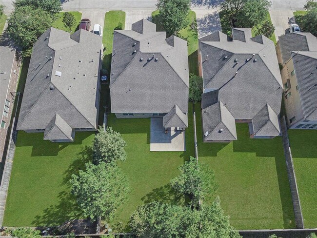 Building Photo - 174 Black Swan Pl
