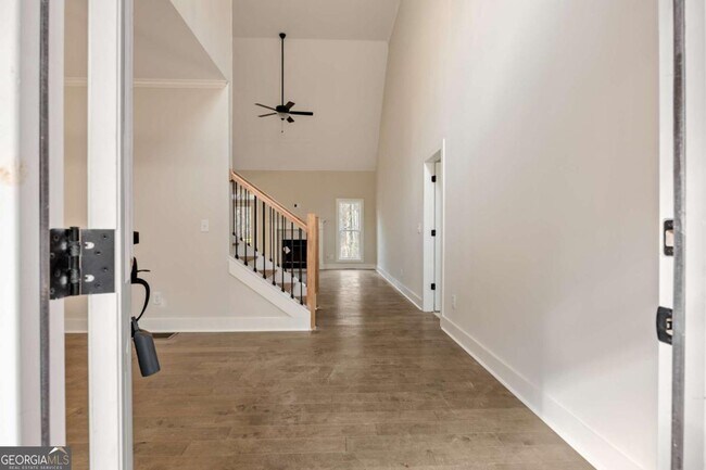 Building Photo - 370 Ansley Dr