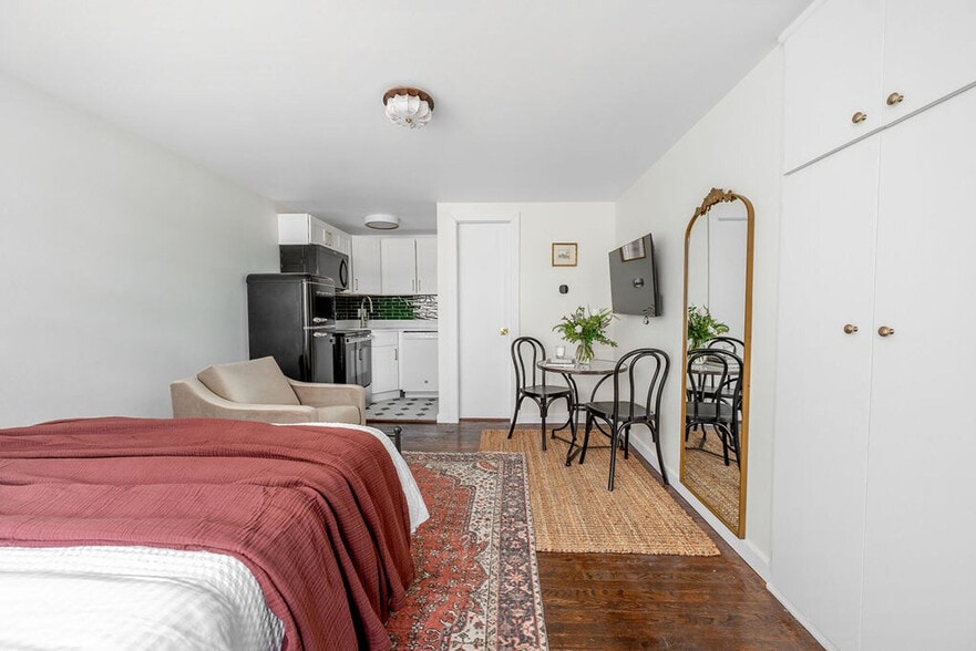 Building Photo - 179 W Wilson St