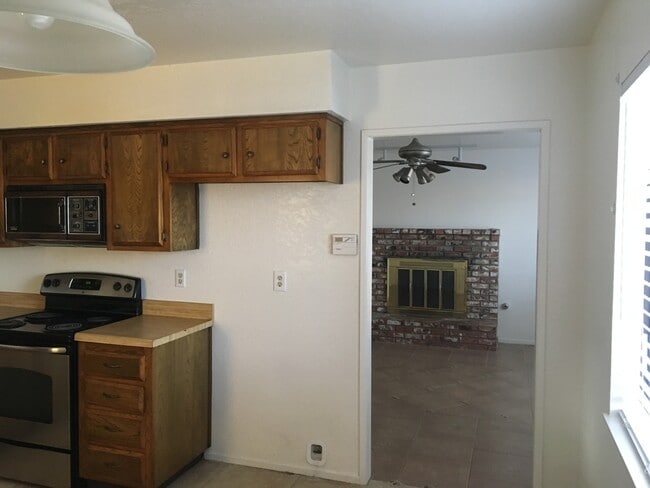 Building Photo - House