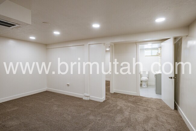 Building Photo - 1189-1191 S 1100 E