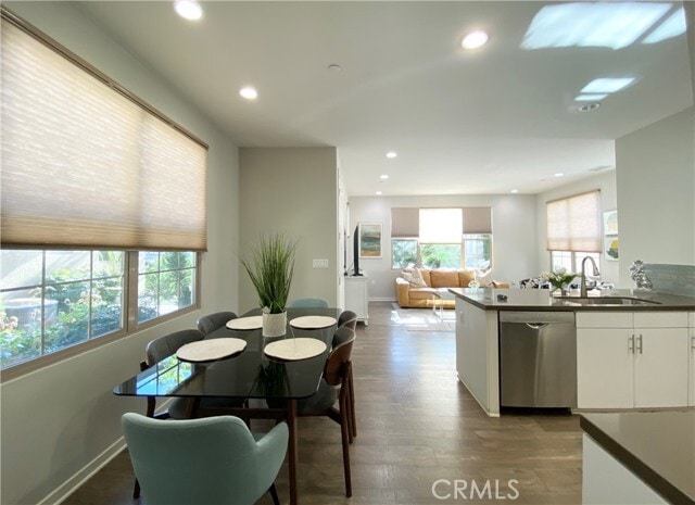 Building Photo - 57 Bronze Leaf