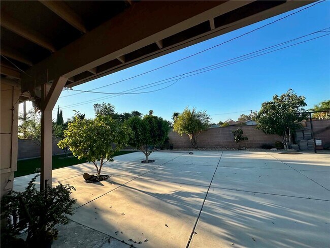 Building Photo - 17458 Fontlee Ln