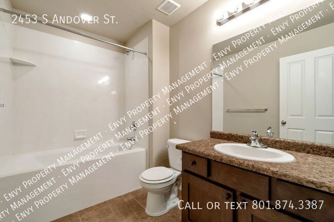 Building Photo - 2453 Andover St