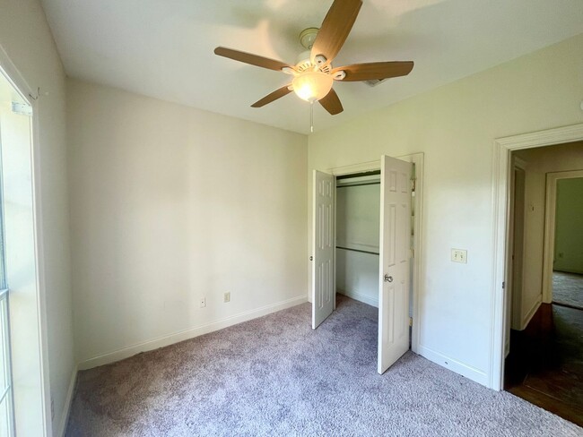 Building Photo - 3/2 For Rent in Germantown School District!