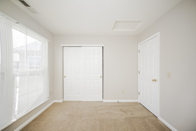 Building Photo - Charming 3 Bedroom Ranch