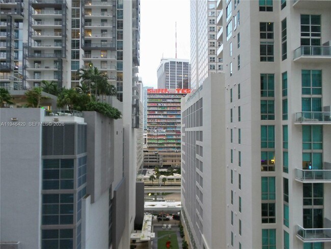 Building Photo - 300 Biscayne Blvd Way