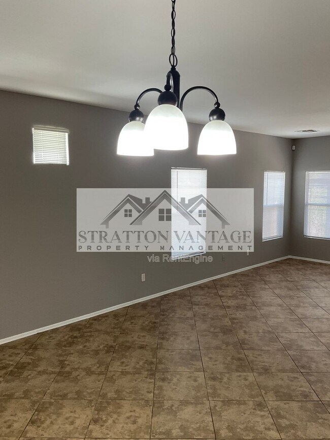 Building Photo - 5437 W Maldonado Rd