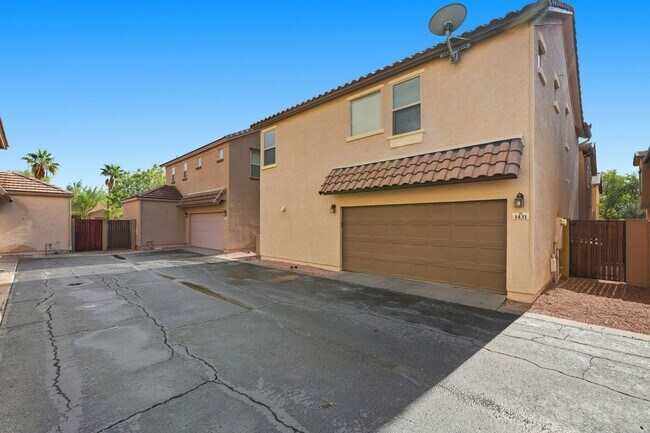 Building Photo - Higley Park Home