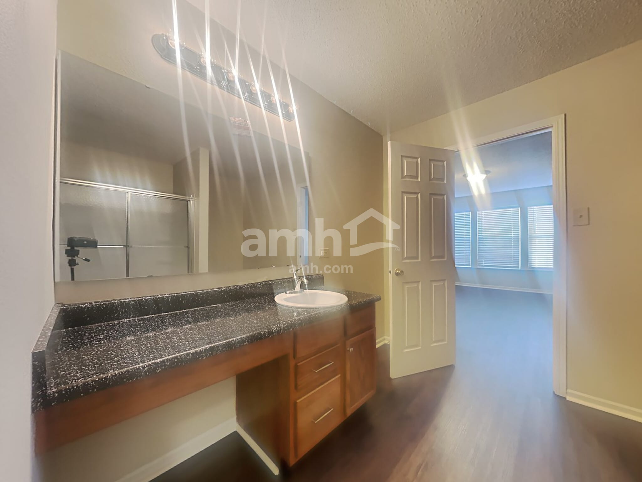 Building Photo - 2957 Seasons Dr