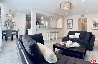 Building Photo - 4642 Park Granada