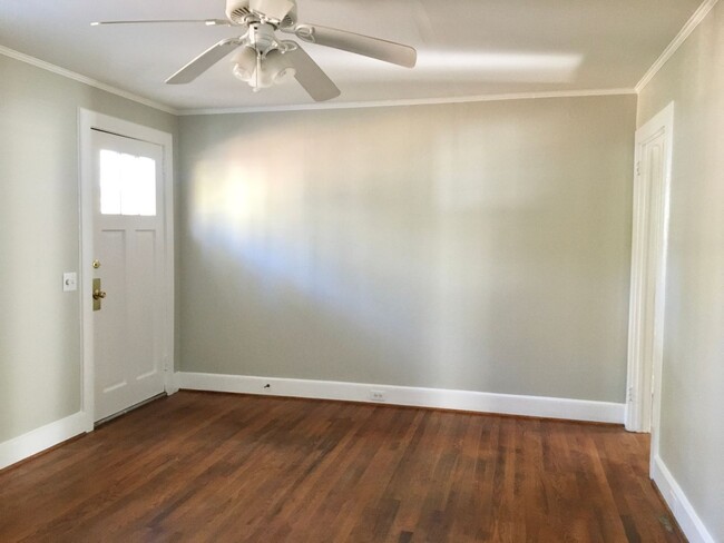 Building Photo - Forest Acres