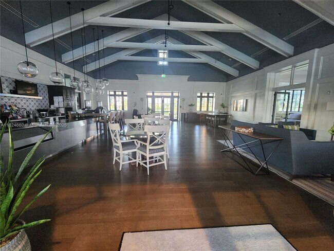 Building Photo - 1042 Sweetgrass St