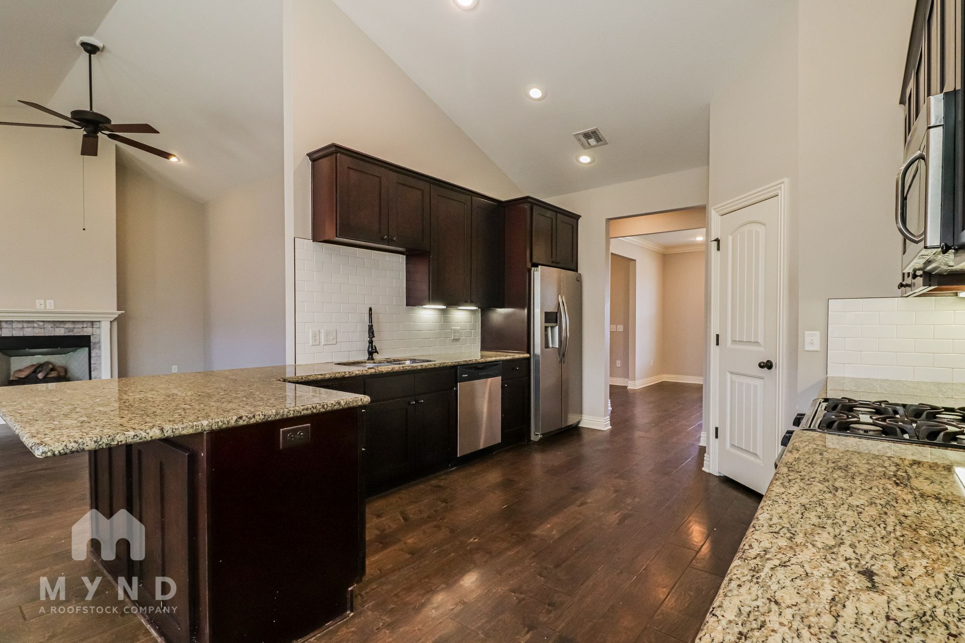 Building Photo - 610 Hawthorn Way