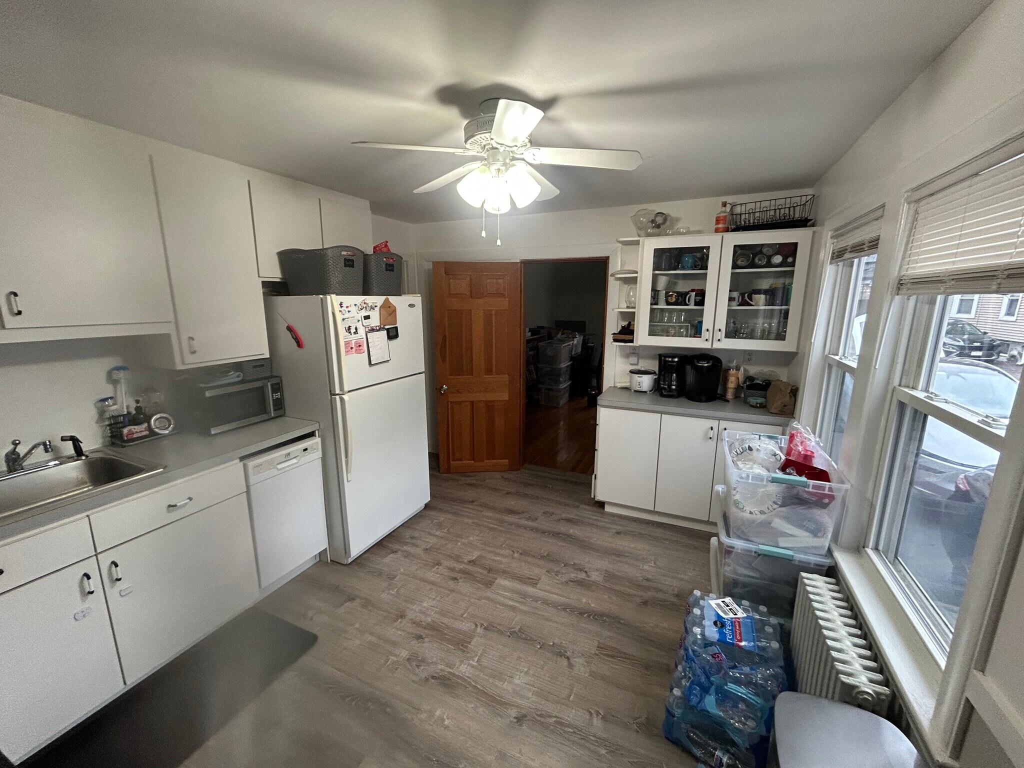 Building Photo - 17 Thayer St