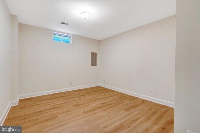 Building Photo - 5257 Winter View Dr