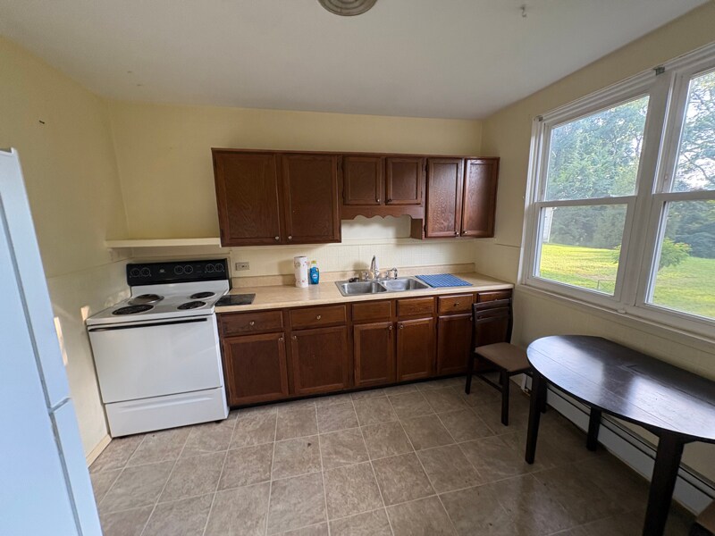 Building Photo - 13 Dewitt St