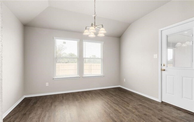 Building Photo - Beautiful Like New Home in Copperas Cove w...