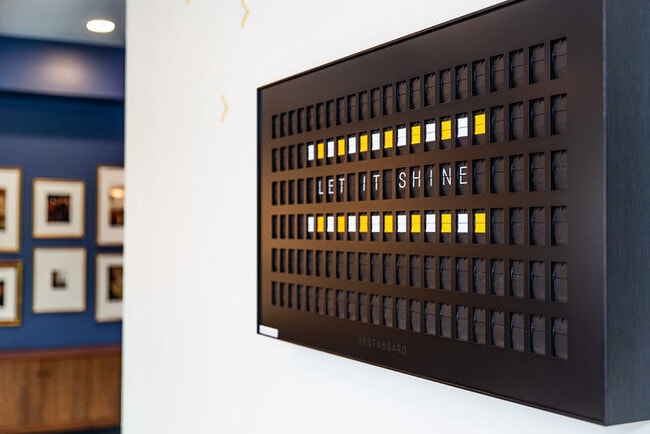 Building Photo - 723 Mt Vernon Ave