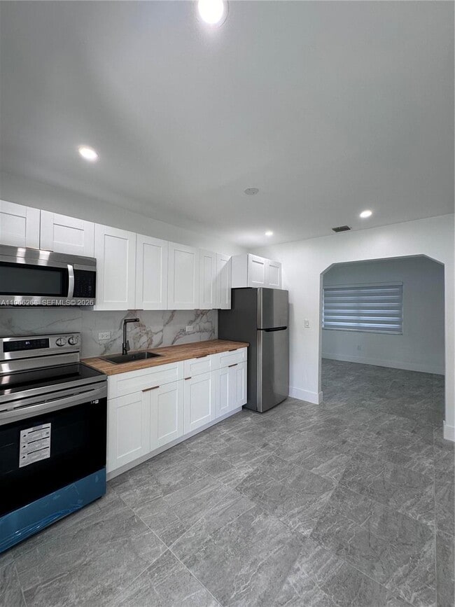 Building Photo - 1250 NW 57th St