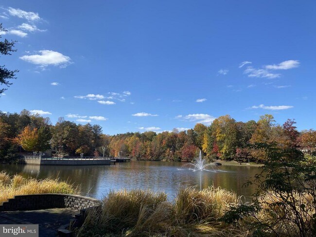 Building Photo - 12165 Abbey Glen Ct