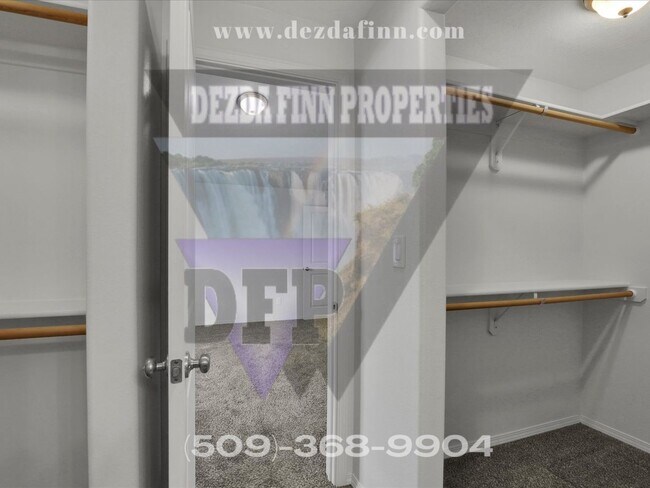 Building Photo - Recently Built, 3 Bed, 2 Bath, 1 Level Spo...