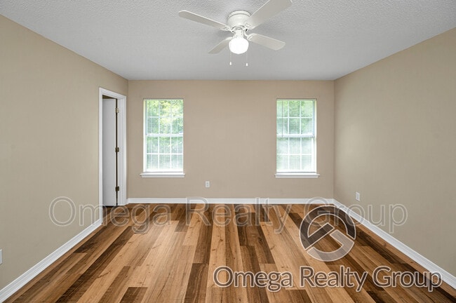 Building Photo - 3020 Barlett Dr