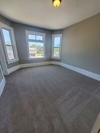 Building Photo - 635-637 W Center St. (Duplex)