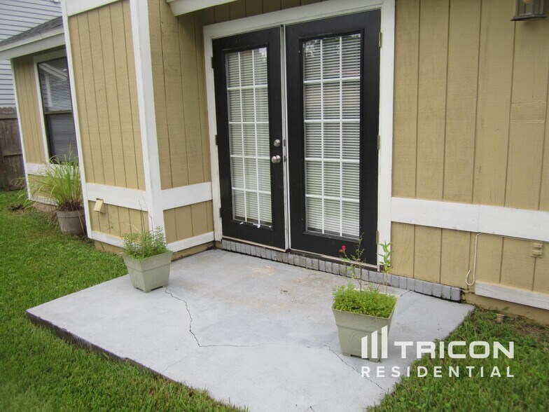 Building Photo - 2672 Sam Hardwick Blvd