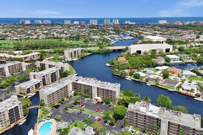 Building Photo - 12 Royal Palm Way