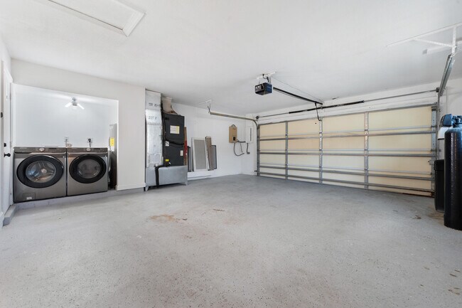 Building Photo - 4003 S Indian River Dr