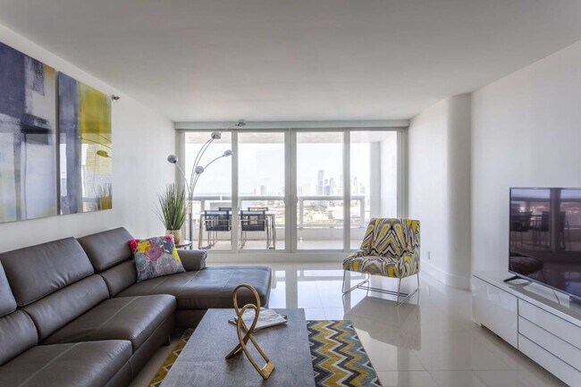 Building Photo - 601 Biscayne Blvd