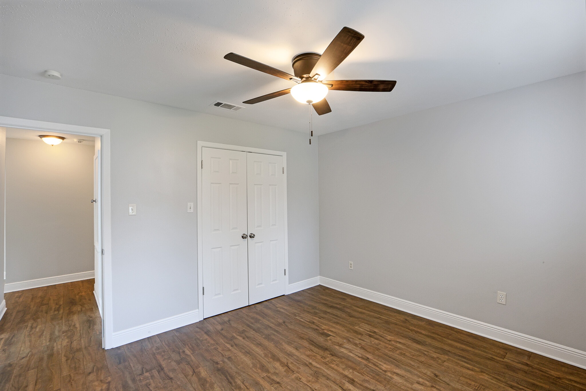 Bedroom 3 - 811 N Lake Verret Ct