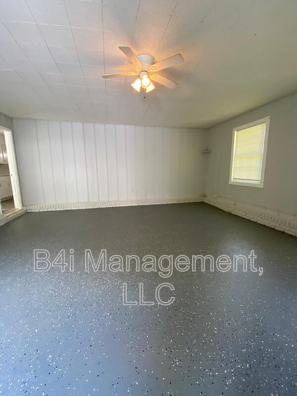 Building Photo - 1438 S Burnt Hickory Rd