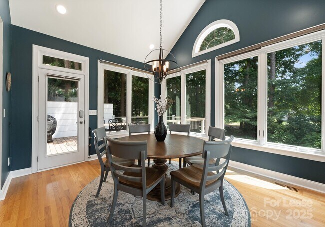 Building Photo - 18807 Dembridge Dr