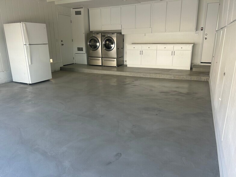 Two Car Garage/Laundry/Storage - 12644 Nola Pl