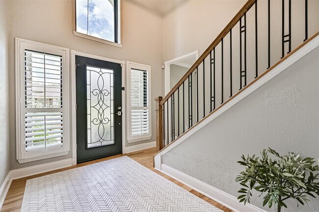Building Photo - 1801 Vaquero
