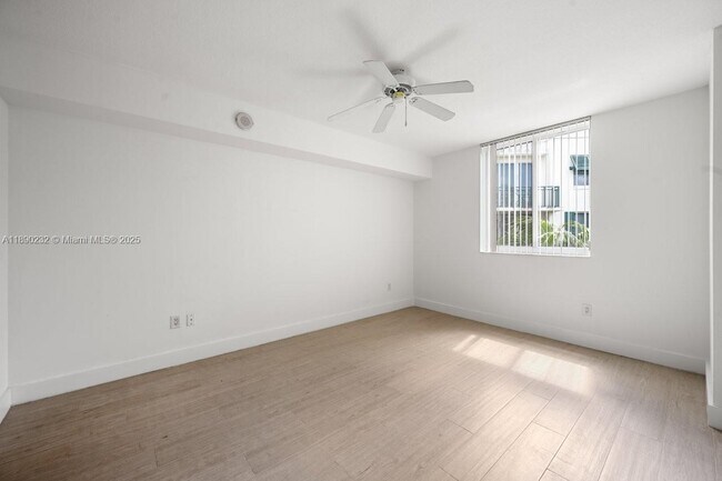 Building Photo - 510 NW 84th Ave