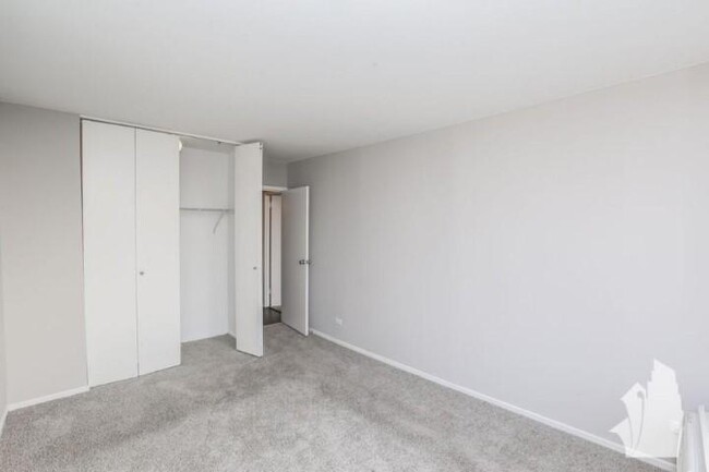 Building Photo - 1 bedroom in Chicago IL 60613