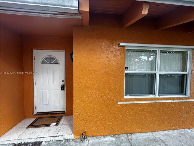 Building Photo - 701 SW 79th Terrace