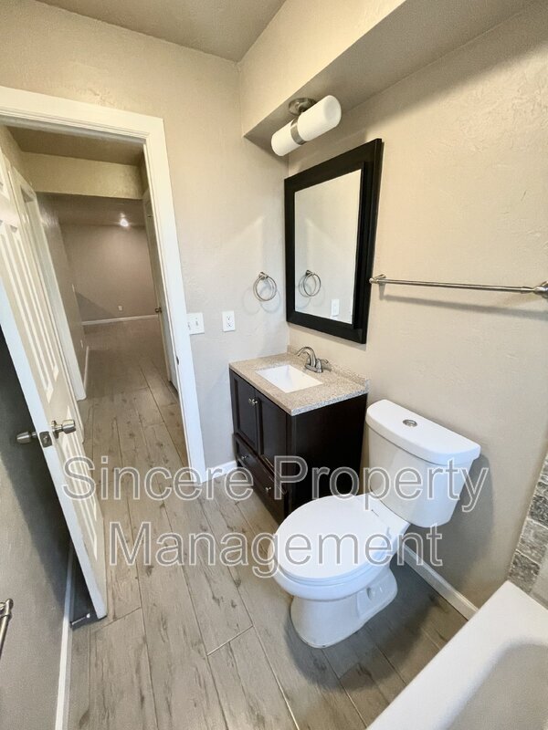 Building Photo - 120 N Ranchwood Blvd