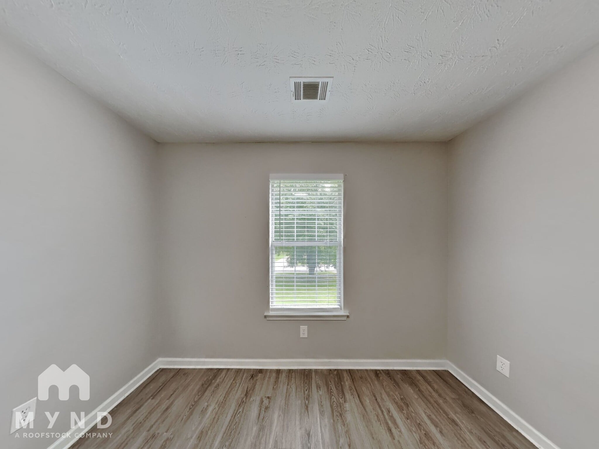 Building Photo - 211 Nicki Ct