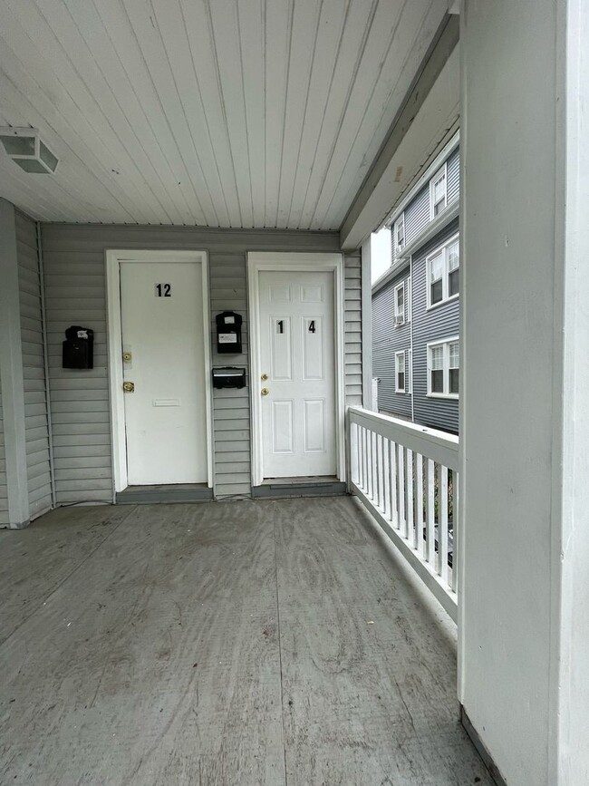 Building Photo - 12 Harding Pl