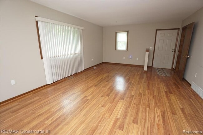 Building Photo - 43373 Alva Dr