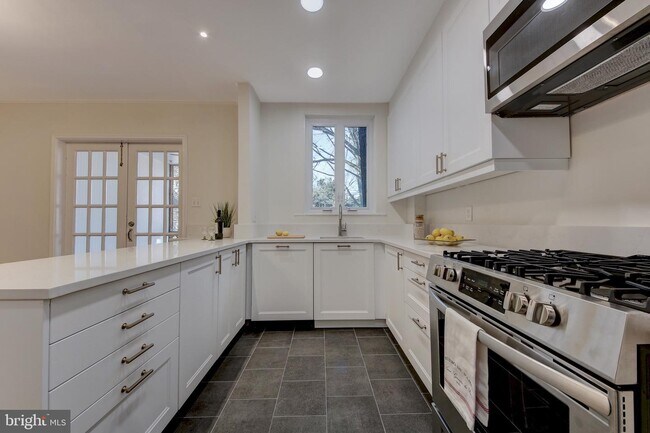 Building Photo - 1518 44th St NW