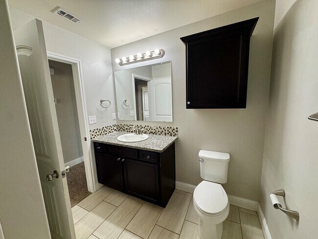 Building Photo - 9323 Bee Balm Ave