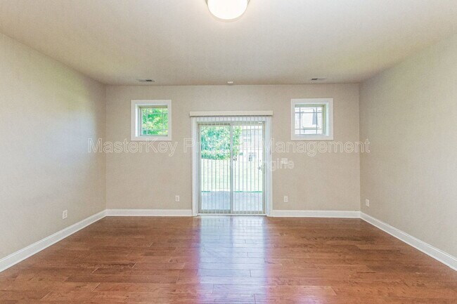 Building Photo - 2805 Piedmont River Way