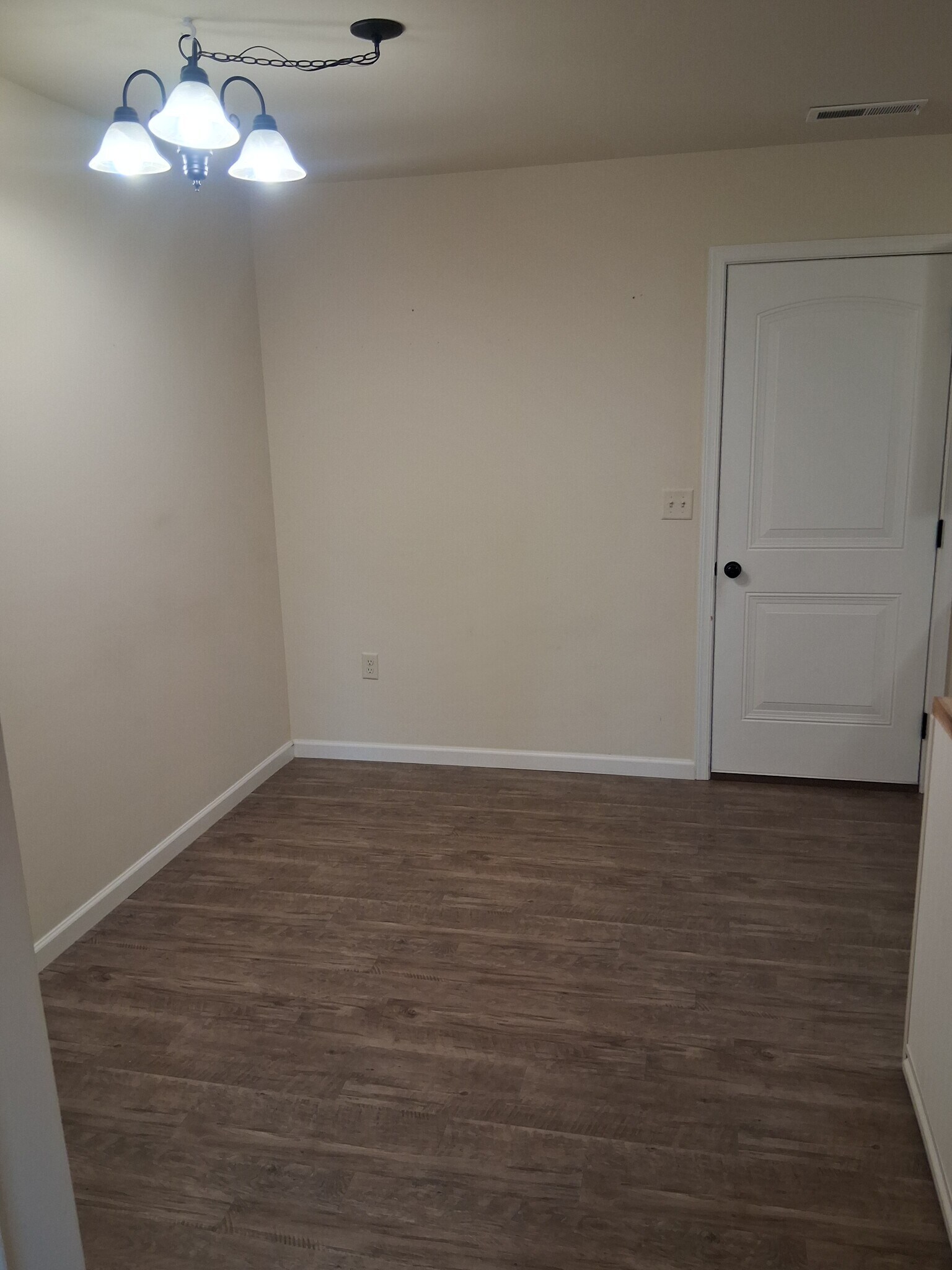 Building Photo - 629 Byler Cir