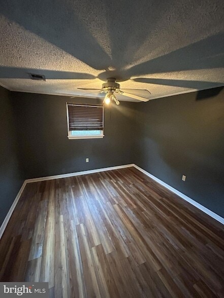 Building Photo - 26326 Skyview Dr